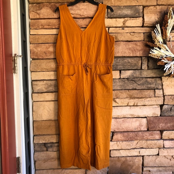 Old Navy Pants & Jumpsuits Old Navy Yellow Orange Gold Tank Top One